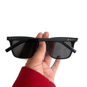 NWT DIFF Black Sunglasses